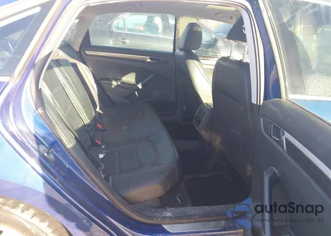 2017 Volkswagen Passat 1.8T Se z USA, uszkodzony, nr VIN 1VWGT7A38HC068139